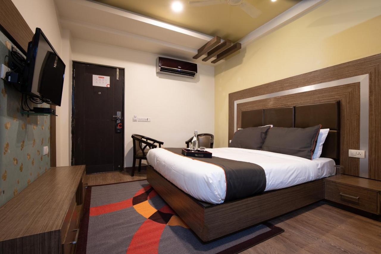 Oyo 79355 Collection O Hotel Adona Meenangadi Extérieur photo