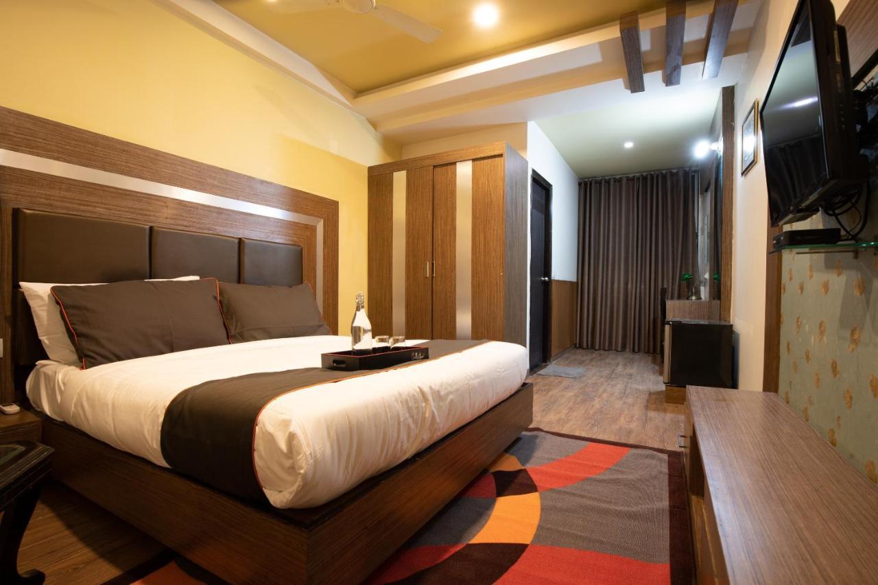 Oyo 79355 Collection O Hotel Adona Meenangadi Extérieur photo